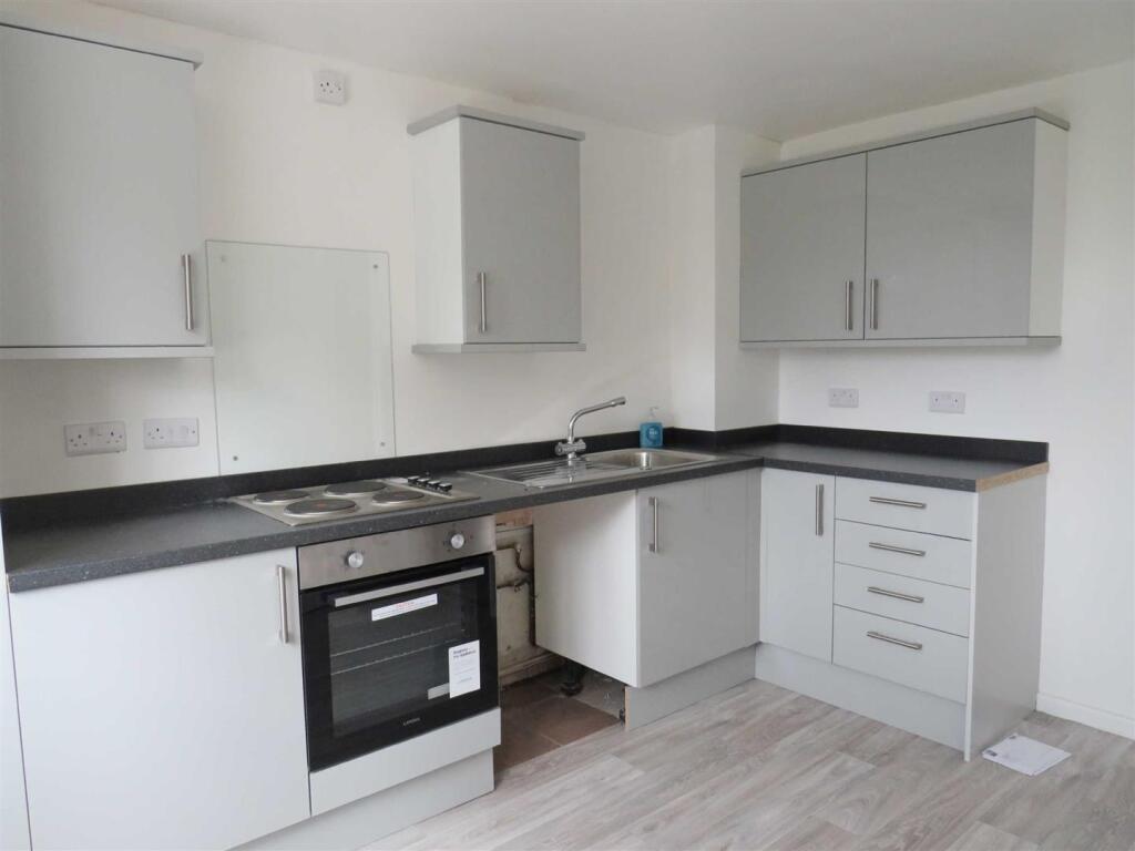 Apartment in Stockport, Gillbent, Cheadle Hulme - View 3