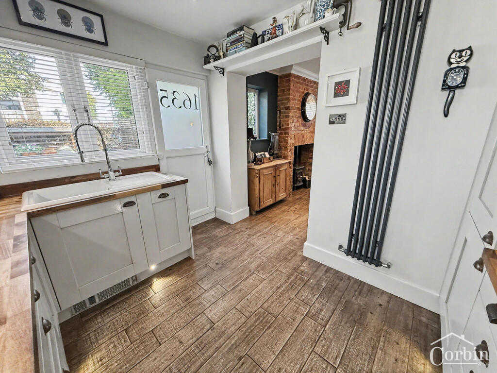 Wimborne Road, Bournemouth, BH11 9 photo 3
