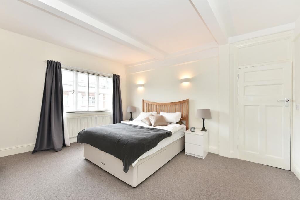 Apartment in London - View 4