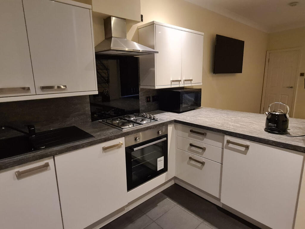 Apartment in Glasgow - More