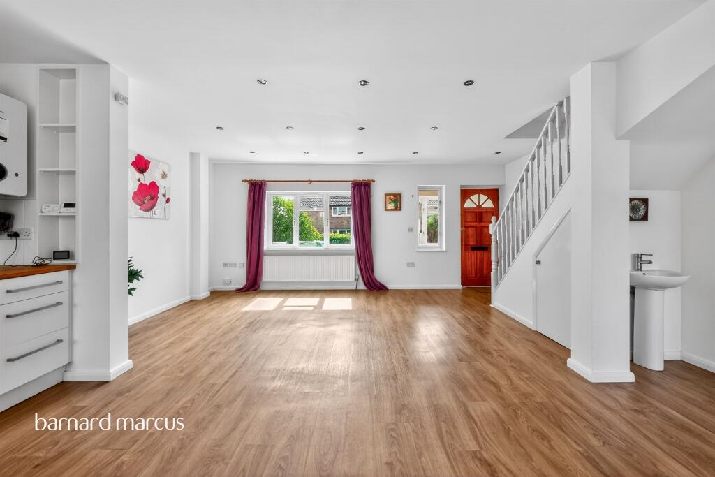 Radstock Way, Merstham, Redhill - View 3