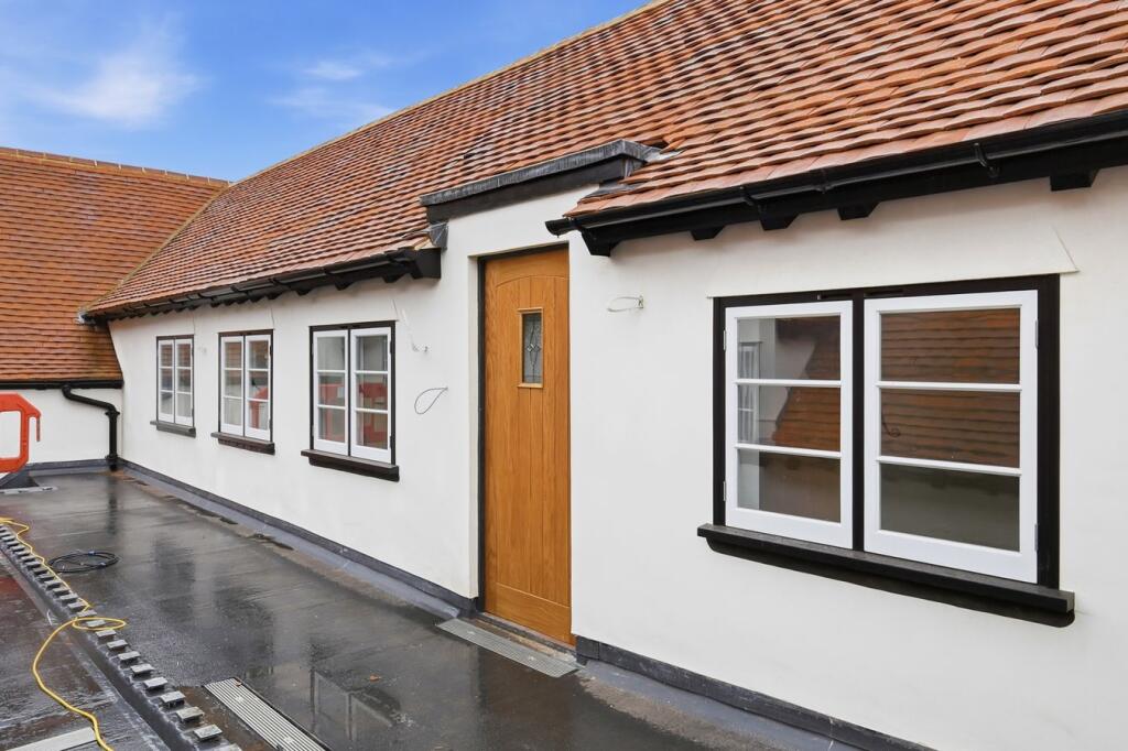 Main image of property: Moulsham Street, Chelmsford, CM2