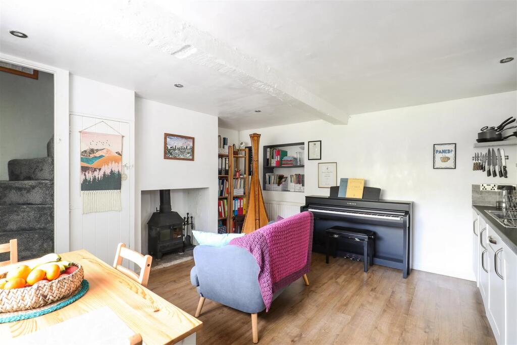 House in Stroud - View 4