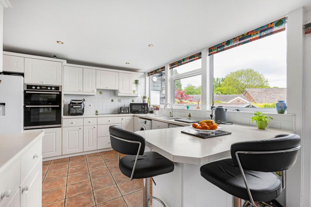Minster Close, Hatfield, AL10 photo 4