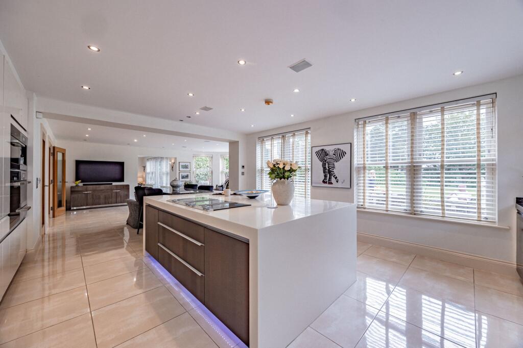 Patchway, Heybridge Lane, Prestbury, SK10 photo 4