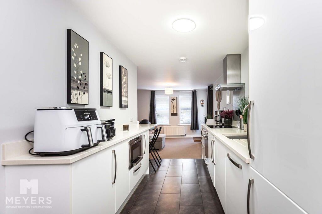 Apartment in Bournemouth - More