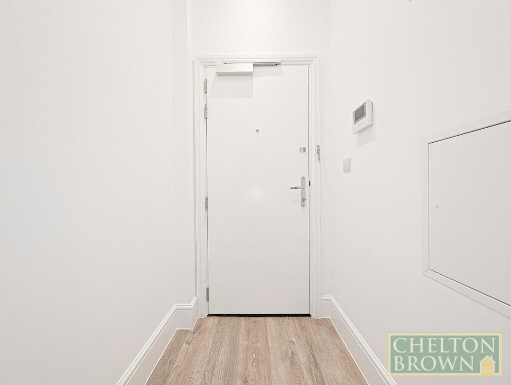 Apartment in Northampton, Semilong - View 5