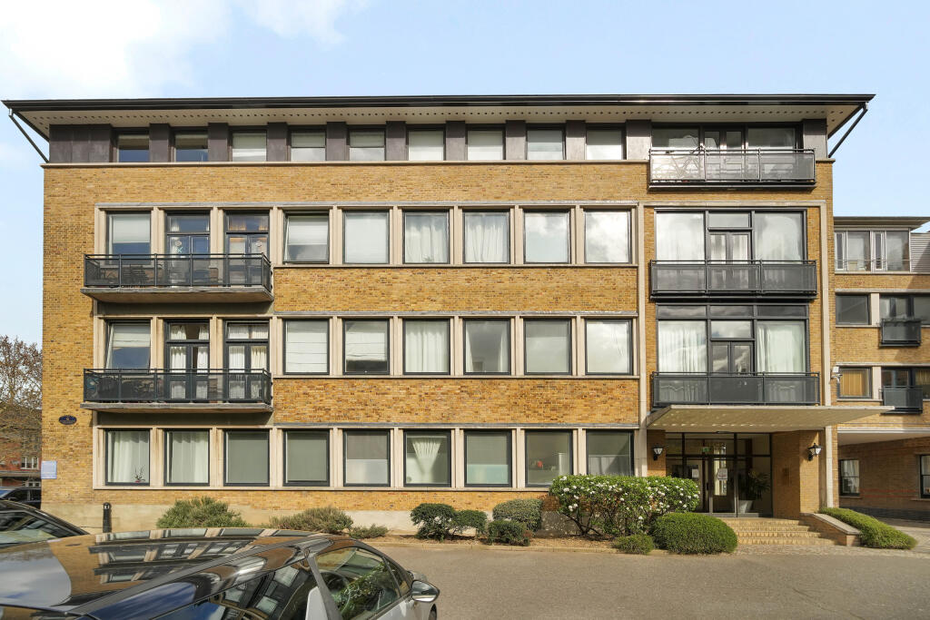 Main image of property: Staten Building, E3