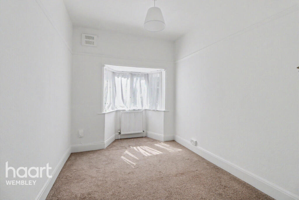 House in Harrow - View 5