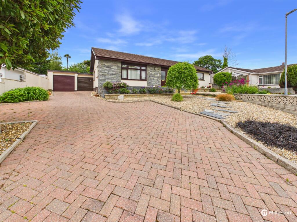 Main image of property: Meadowside Close, Hayle