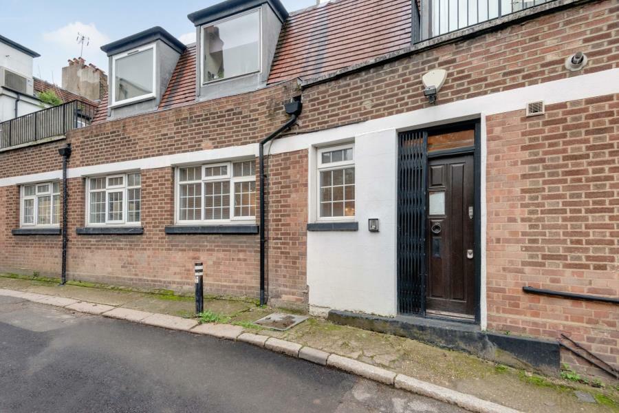 Main image of property: Highgate High Street, Highgate, N6