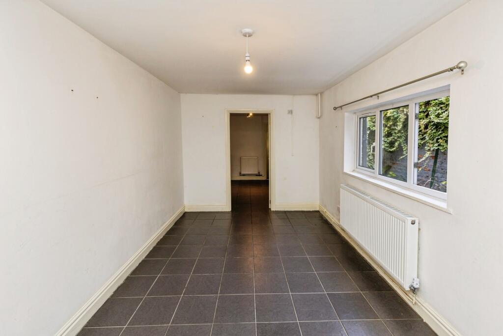 House in Llandudno, Offa - More