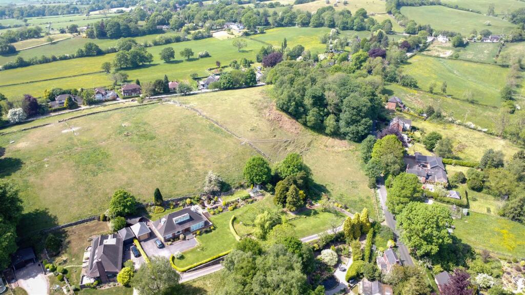 House in Staffordshire Moorlands, Horse Bridge, Longsdon - View 3