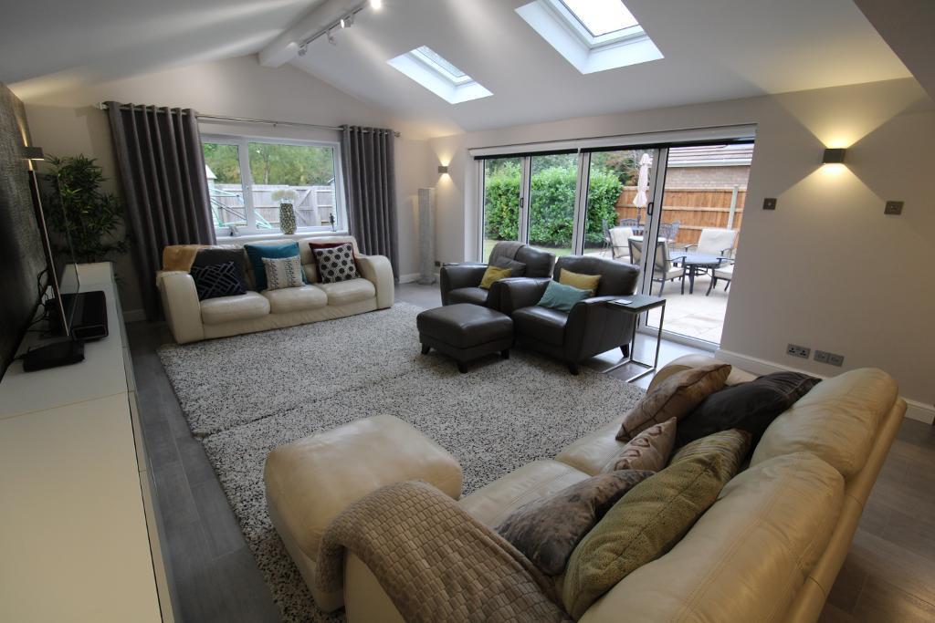 House in Milton Keynes, West Bletchley - View 4