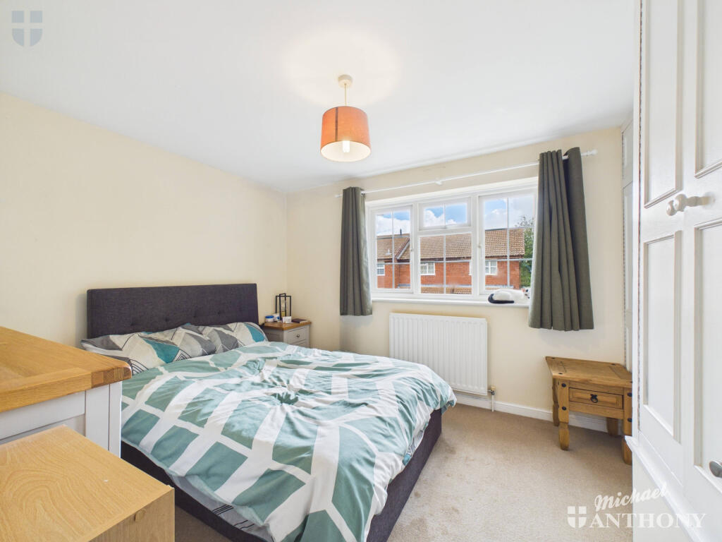 House in Stoke Mandeville, Buckinghamshire - View 5