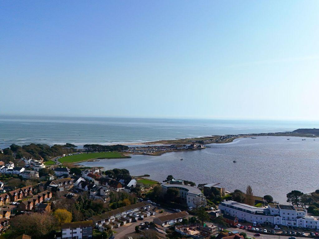 Kingfisher Way, Mudeford  photo 2