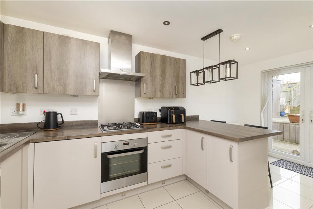 House in Edinburgh - More