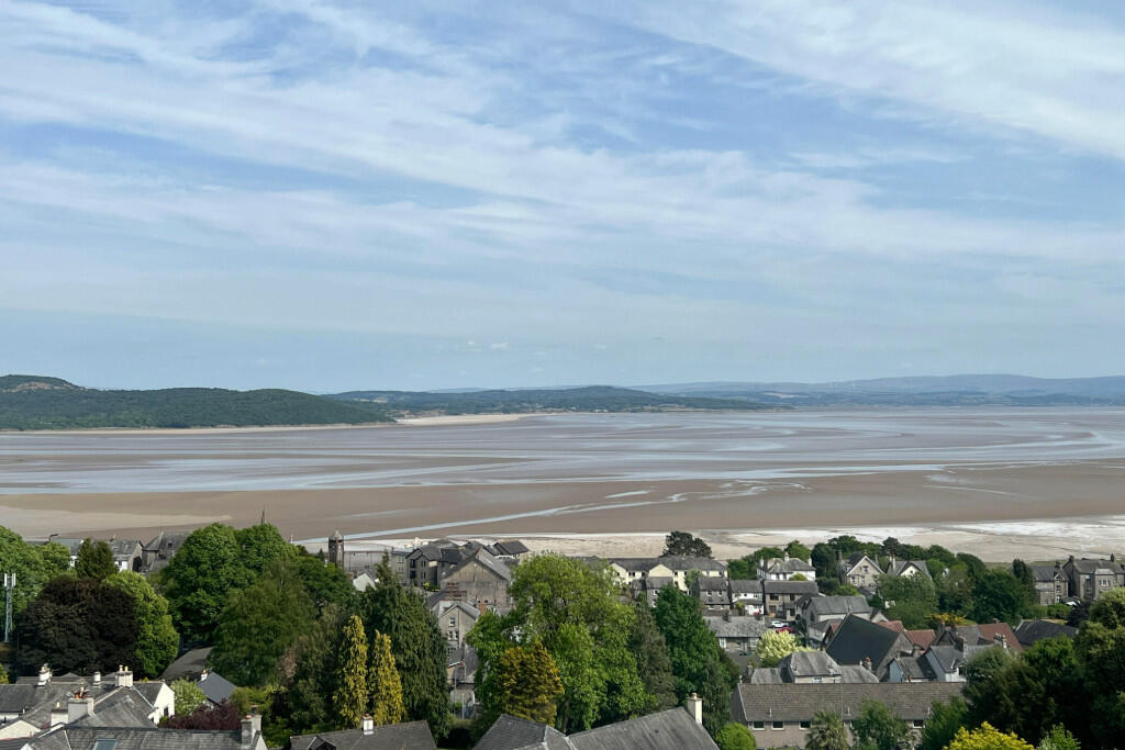 Apartment in Grange-over-Sands, Westmorland and Furness - View 2
