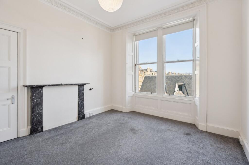 Apartment in Edinburgh, Church Hill, Morningside - View 5