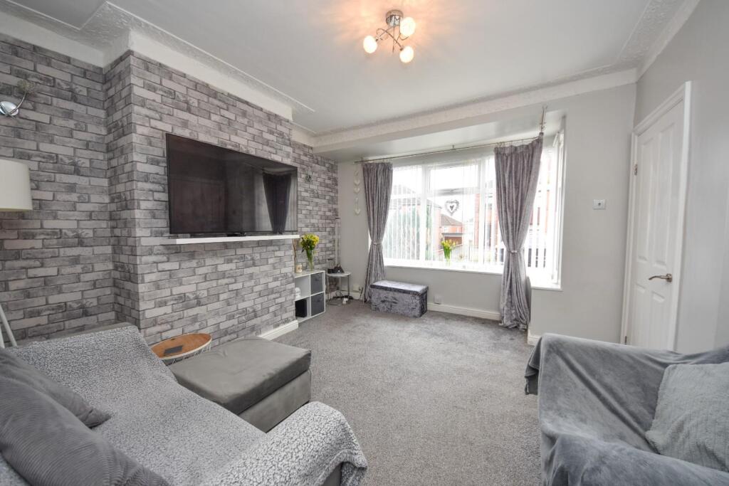 Blackthorn Avenue, Wigan, WN6 7SA photo 3