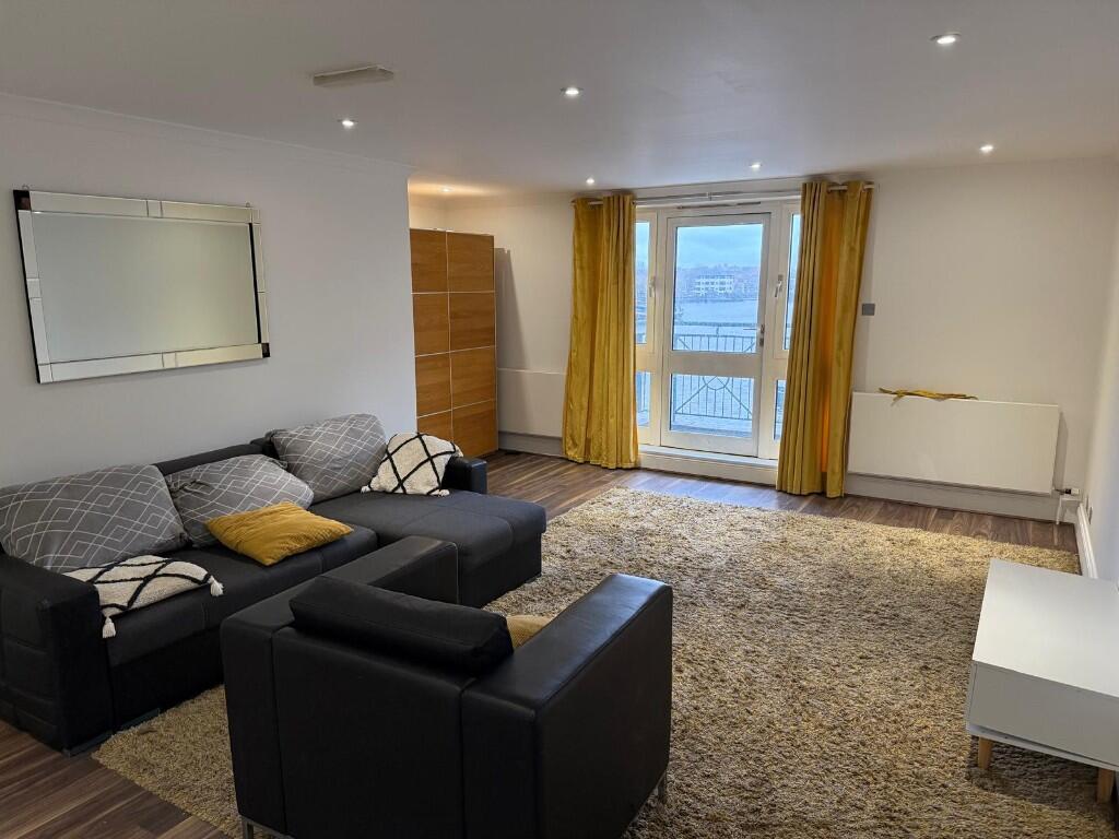 Main image of property: Pepper Street, London, E14