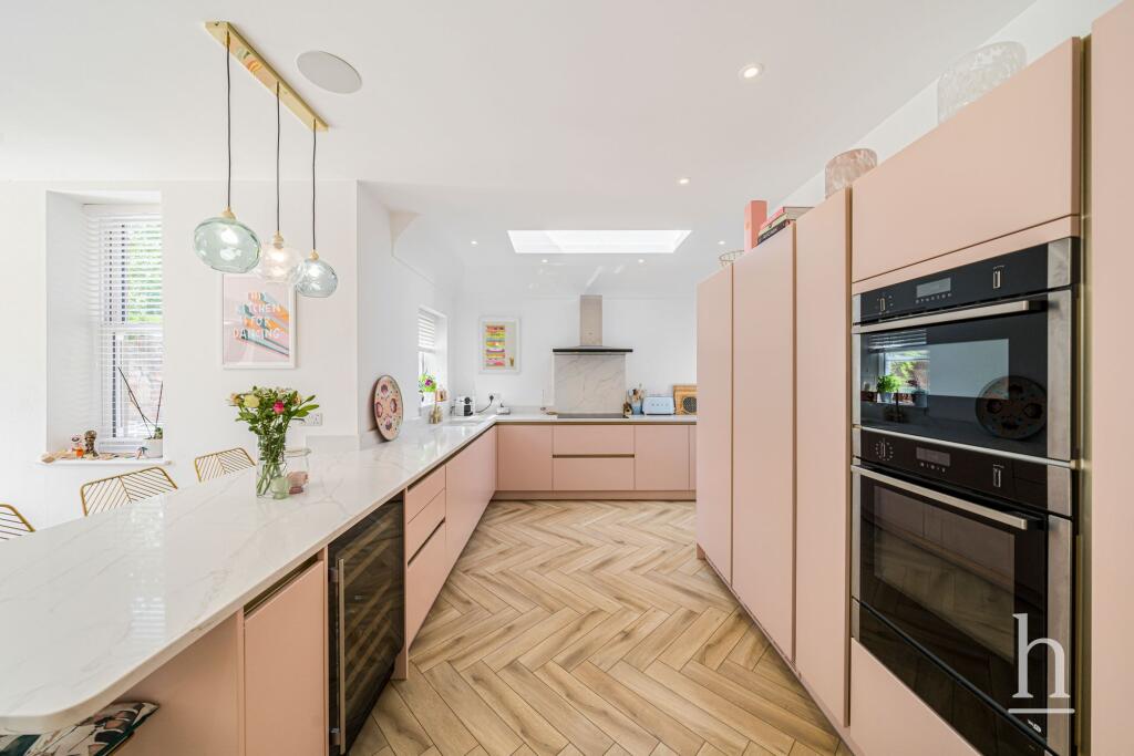 Bennetts Hill, Oxton, CH43 photo 4