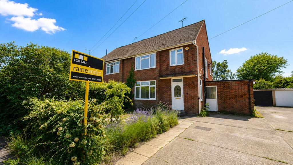 House in Hatfield, Birchwood - View 4