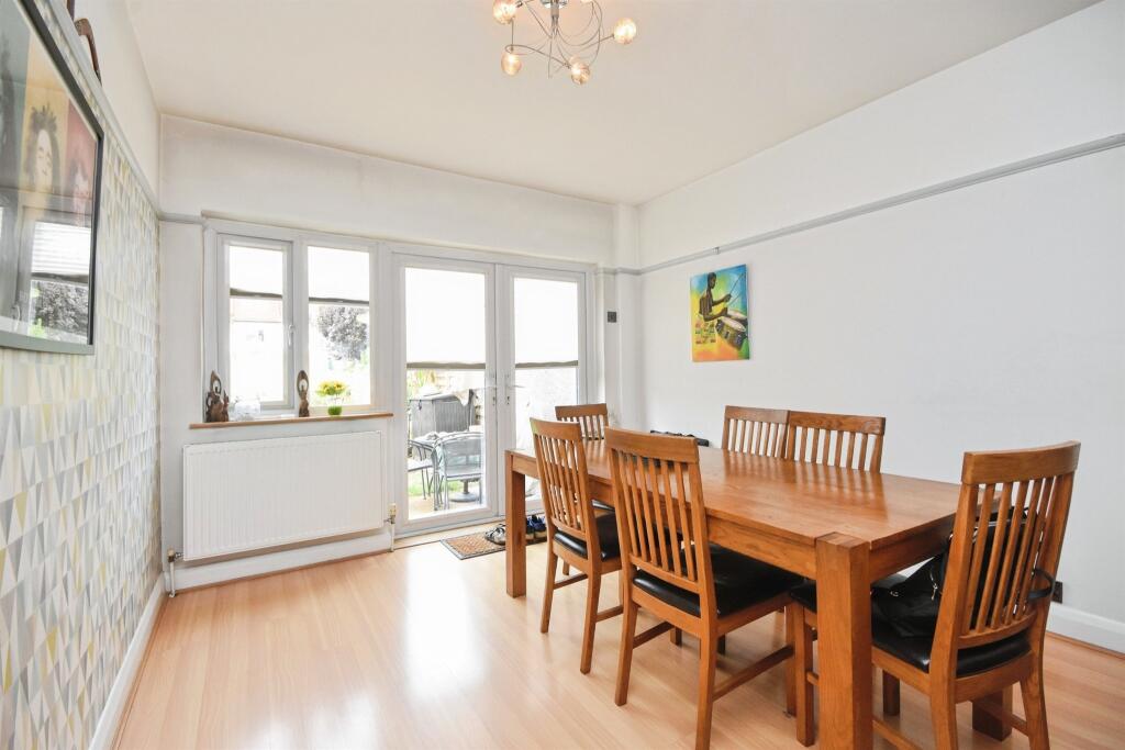 House in Romford - View 5