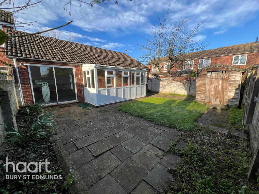 Main image of property: Pinza Close, Newmarket