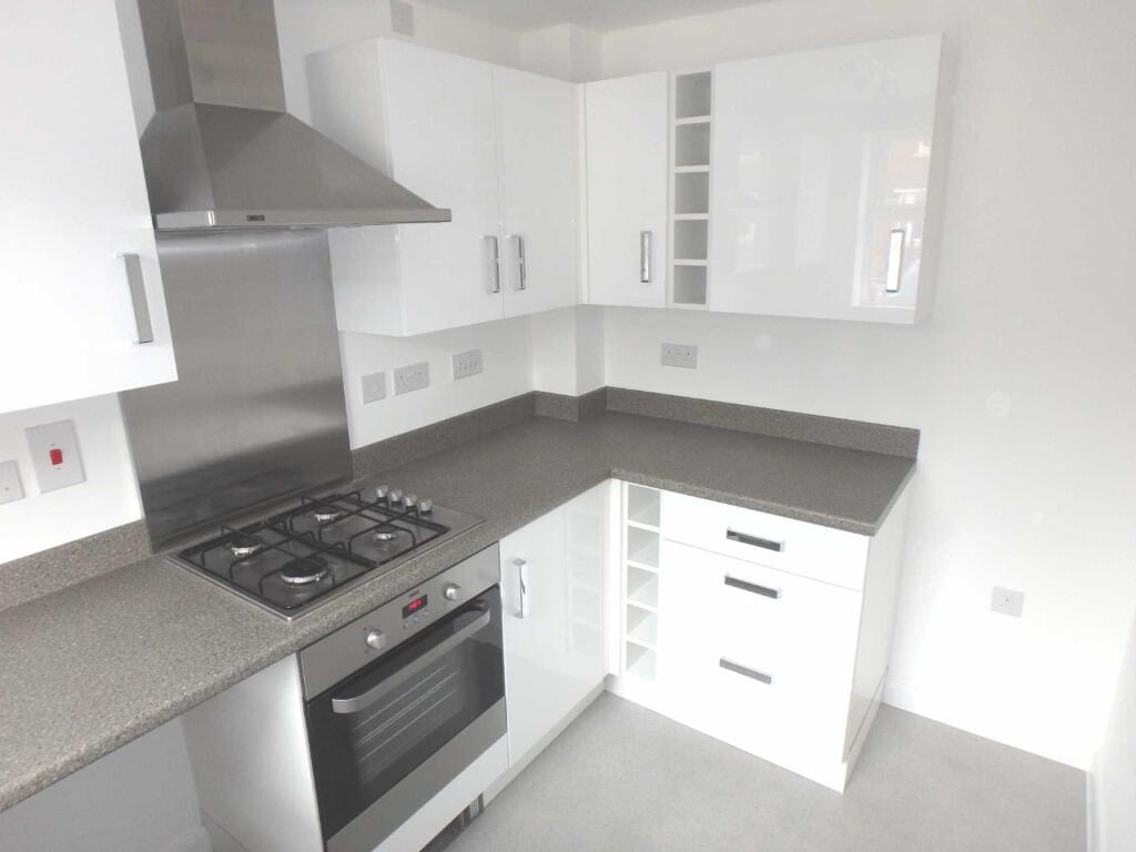 House in Warrington, Chapelford, Great Sankey - More