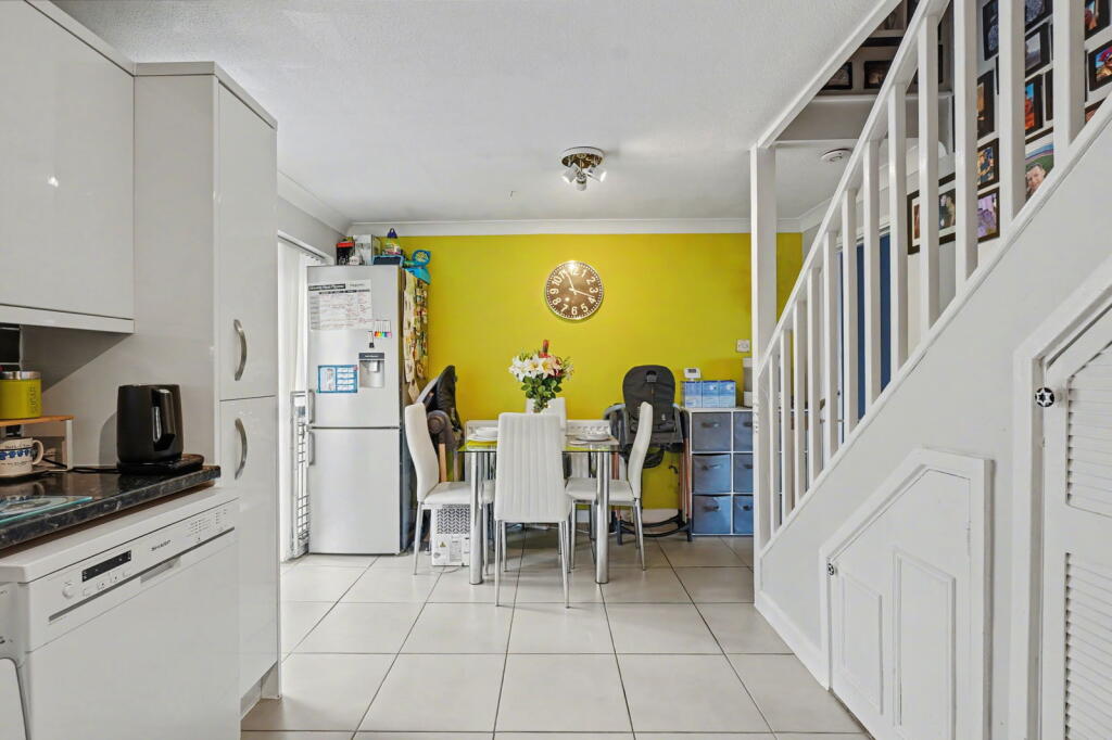 House in Chatham - View 6