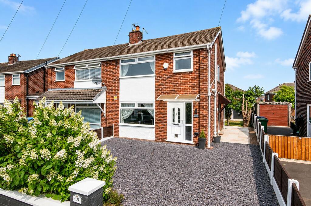 3-bed semi-detached on Patterdale Road, Partington, Manchester, M31, £270,000