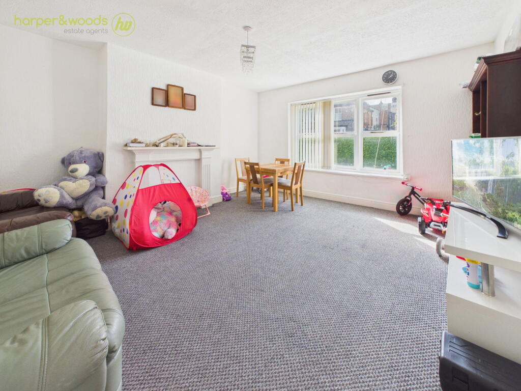Apartment in Wirral, Liverpool City Region - View 4