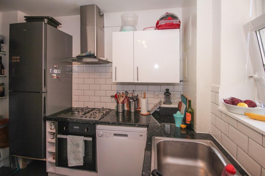 3 bedroom flat for rent