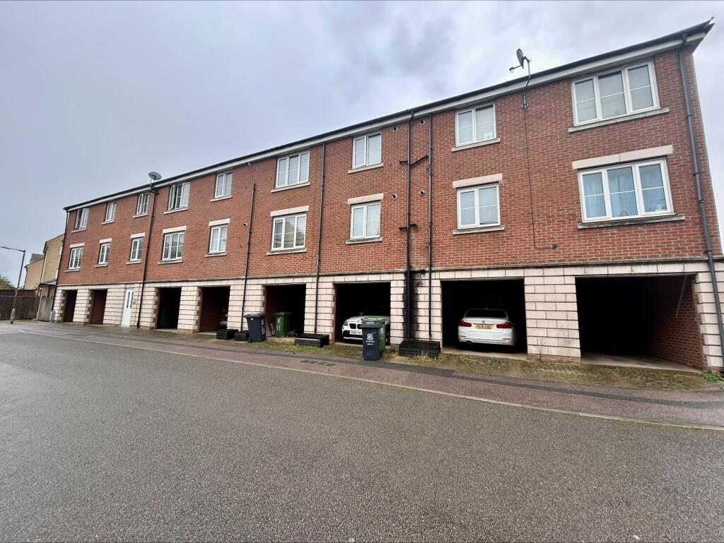 Main image of property: Ladbrooke Road, Great Yarmouth