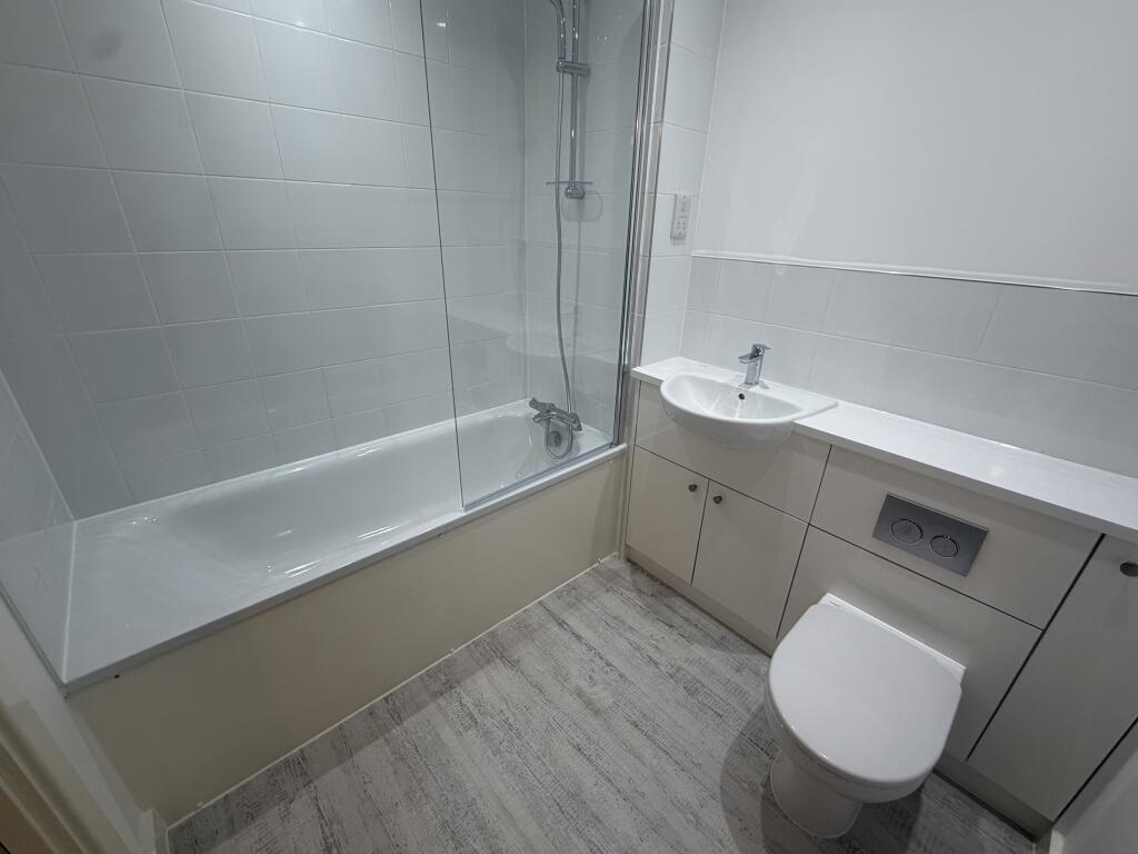 Apartment in Peterborough, New Fletton - View 4