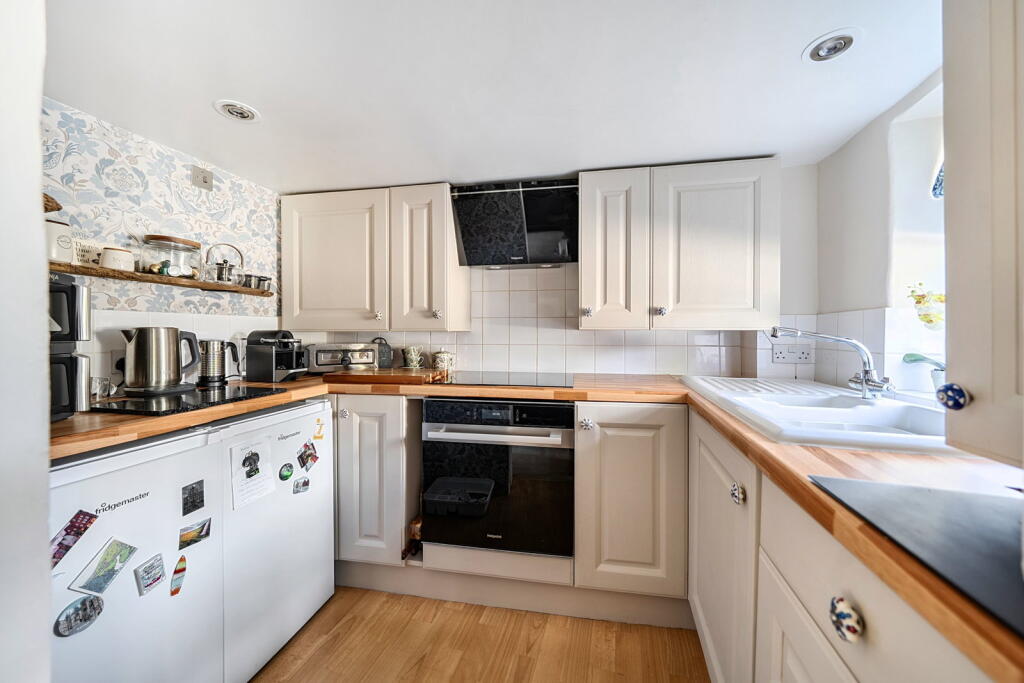House in Test Valley, Upper Clatford - More