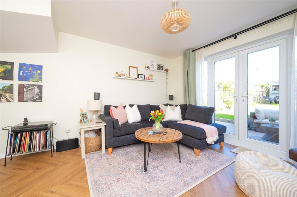 Additional image 2 of Carlbury Close, St. Albans, Hertfordshire