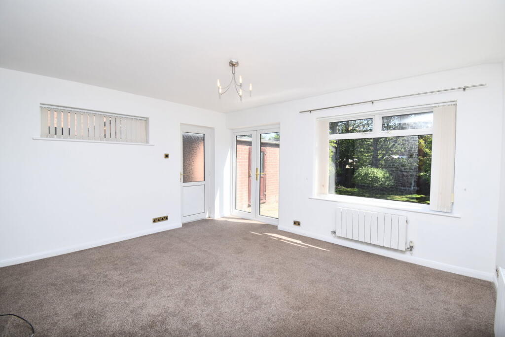 Churchfields, Widnes WA8 9RP photo 4
