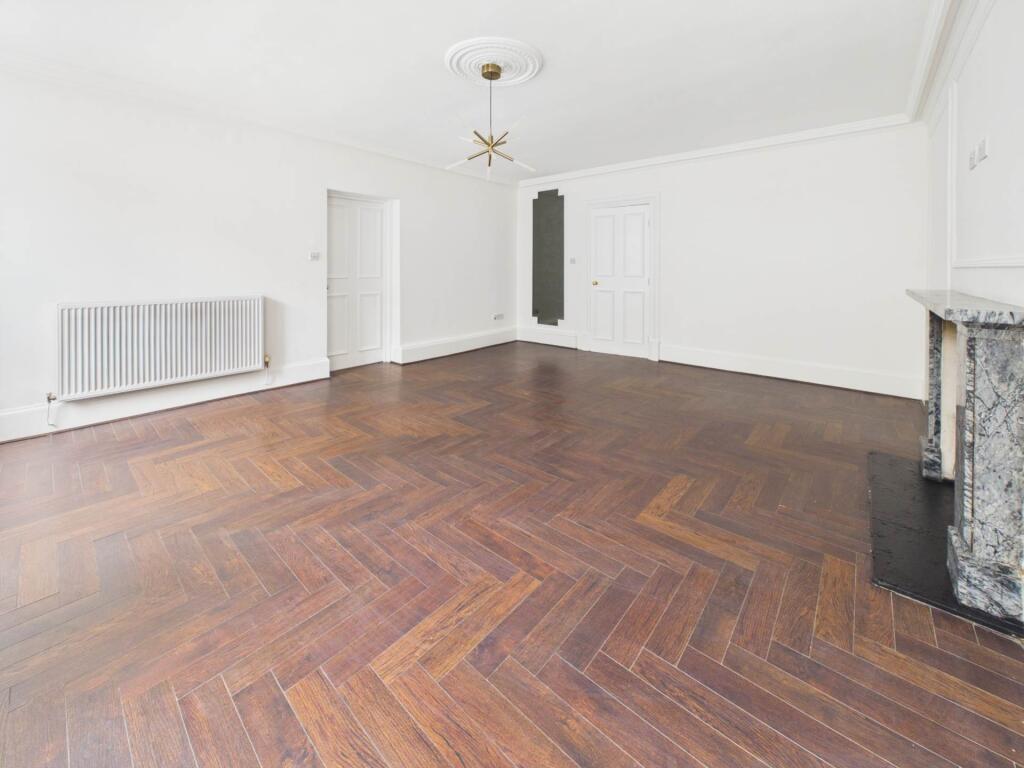 Apartment in Glasgow - View 4