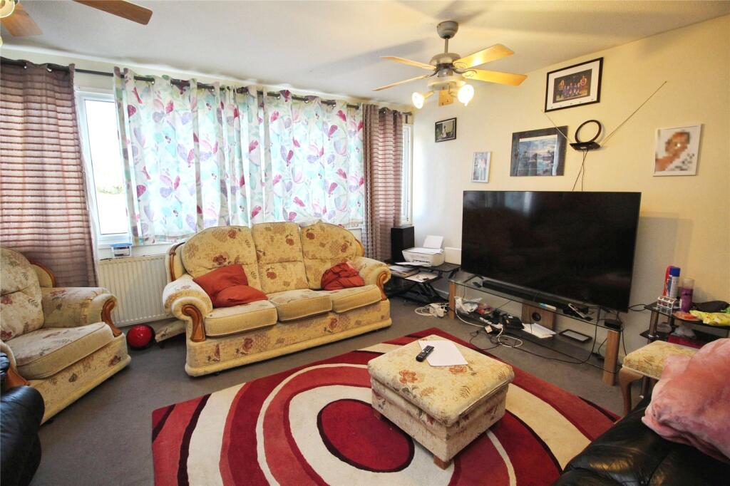 Farmborough, Netherfield, Milton Keynes photo 3