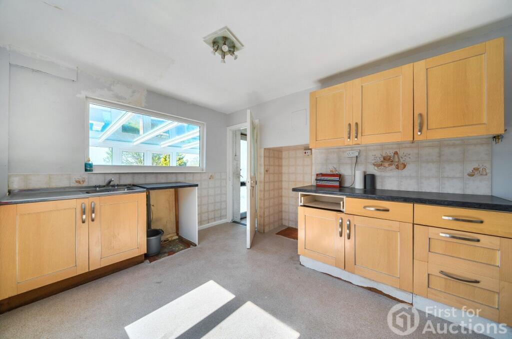 Highfield Crescent, Croxton Kerrial, Grantham photo 4