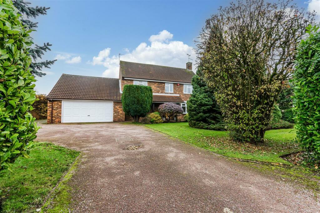 5-bed detached on Main Road, Watnall, Nottingham, £600,000