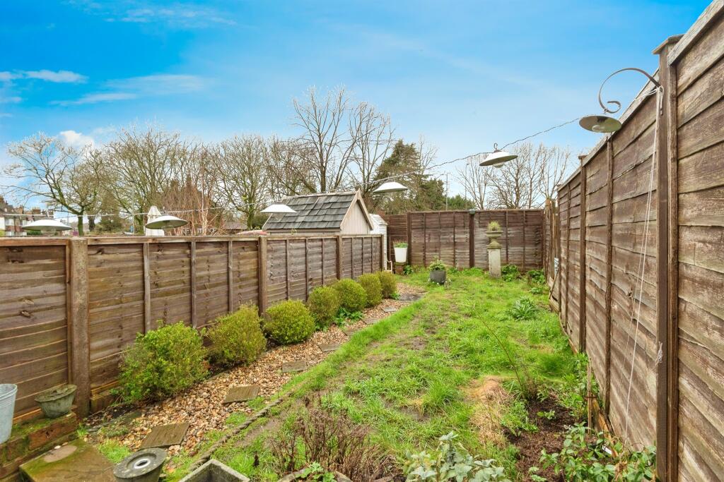 Bowling Green, Stevenage photo 4