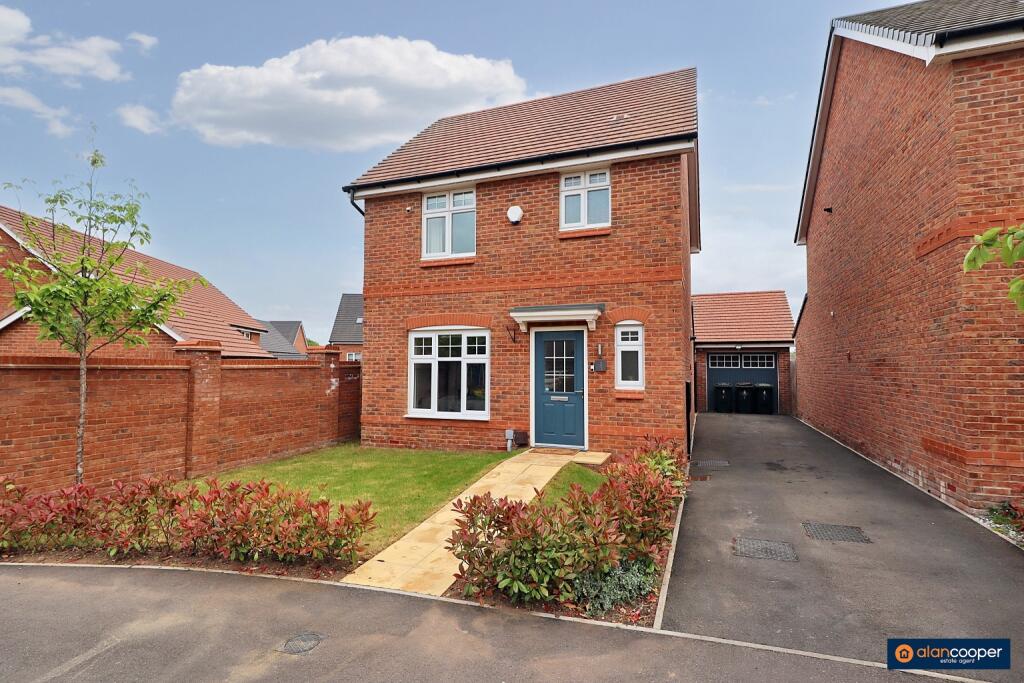 Main image of property: Macaw Close, Galley Common, Nuneaton, CV10 9TX