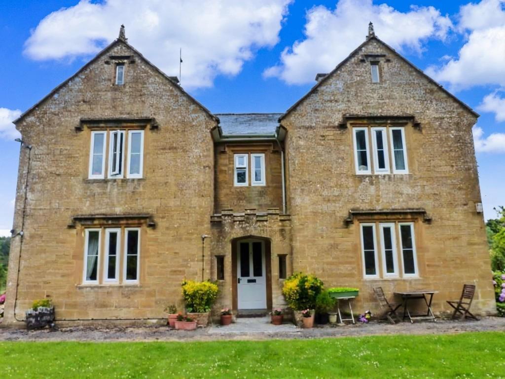 Main image of property: Hill House, Lower Town, Montacute