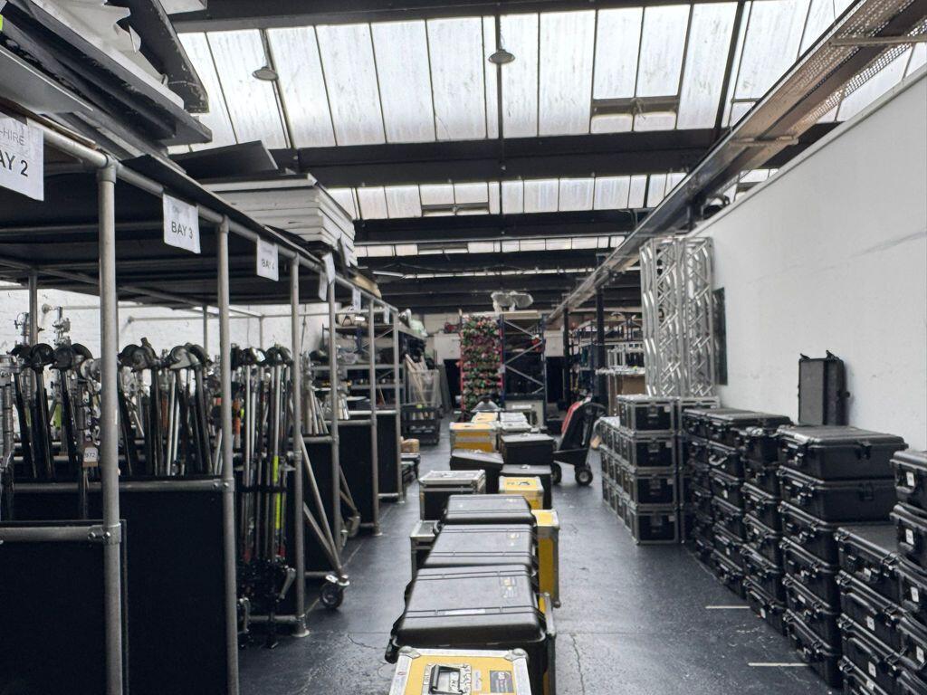 Photo 12