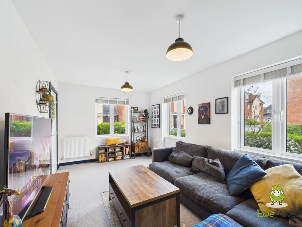 House in Basingstoke and Deane, The Fairways, Kempshott Park - View 6