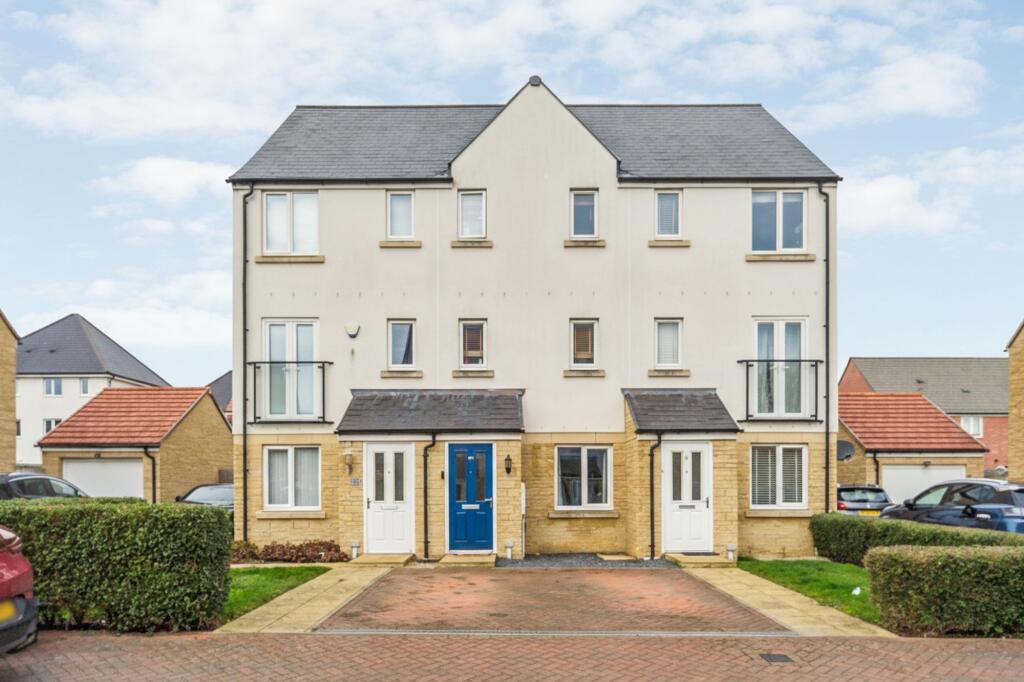 3 bedroom terraced house for sale in Rayson Lane, Witney, OX29