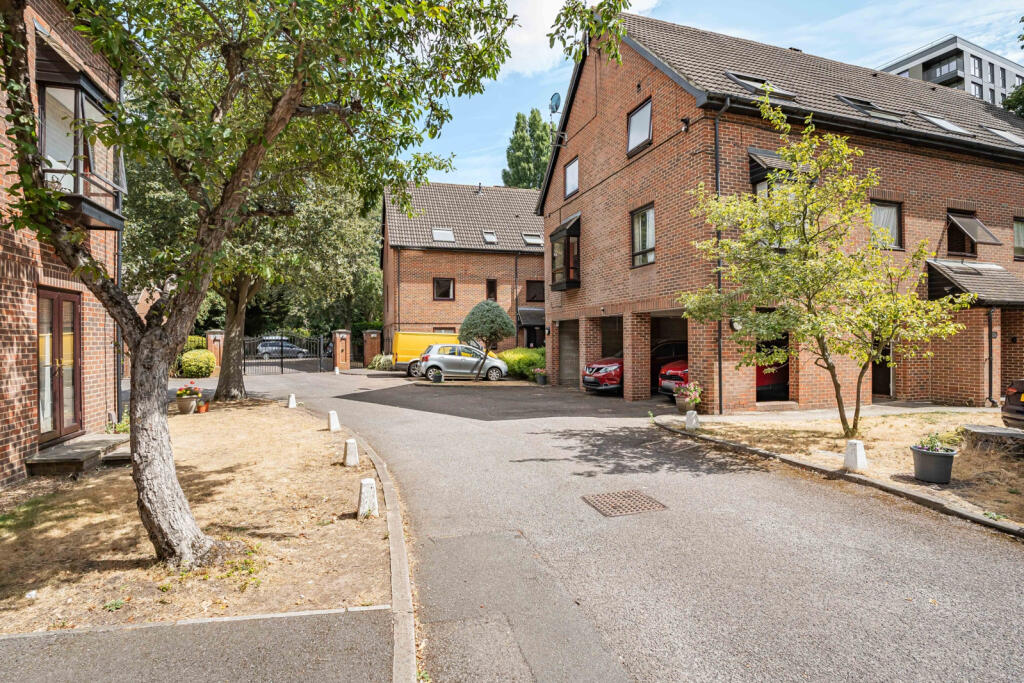 Main image of property: The Oaks, Moormede Crescent, Staines-upon-Thames, Surrey, TW18